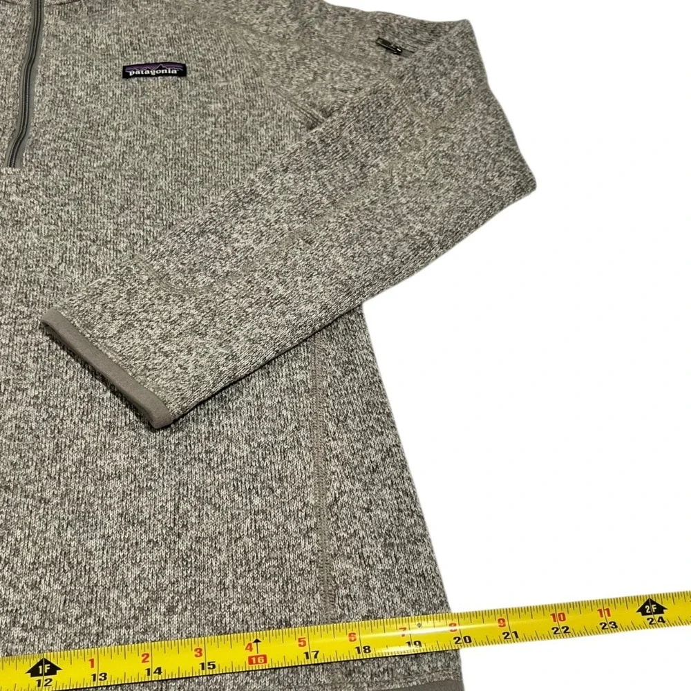 Patagonia Men's Fleece Quarter‎ Zip Pullover Sweater Gray Embroidered Logo M